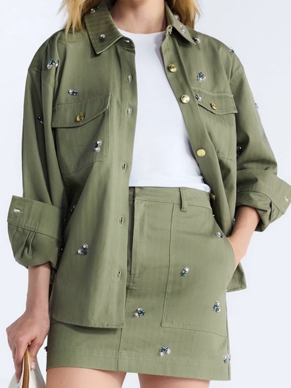 FREE ASSEMBLEY WOMENS EMBELLISHED COTTON SKIRT. SIZE 2. COLOR OLIVE.